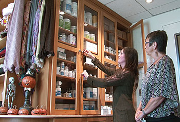 Reflections fitter with customer